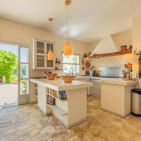 Villa Torres Con Piscina Y Jardin, Santa Gertrudis *