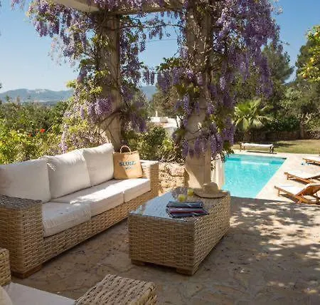 Torres Con Piscina Y Jardin, Santa Gertrudis Villa *