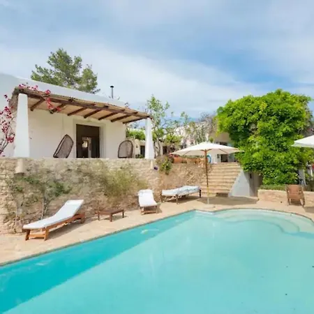 Torres Con Piscina Y Jardin, Santa Gertrudis Villa