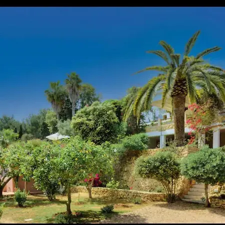 Torres Con Piscina Y Jardin, Santa Gertrudis